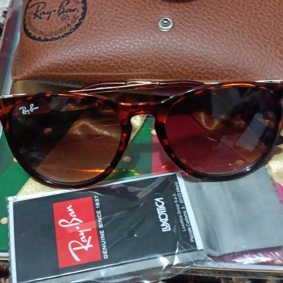 SALE 🤩 Ray.Ban sunglasses with case and microfiber cloth - Picture 3 of 12